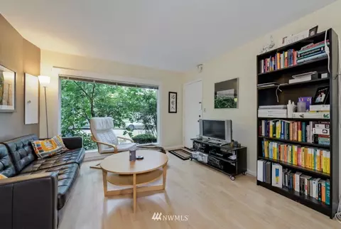 1604 E Spring St, Seattle, WA 98122 photo 8