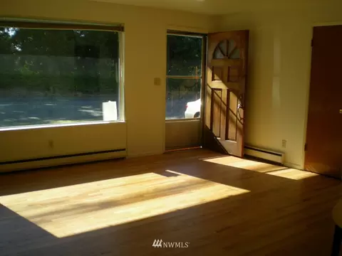 6121 Beverly Ln, Everett, WA 98203 photo 2