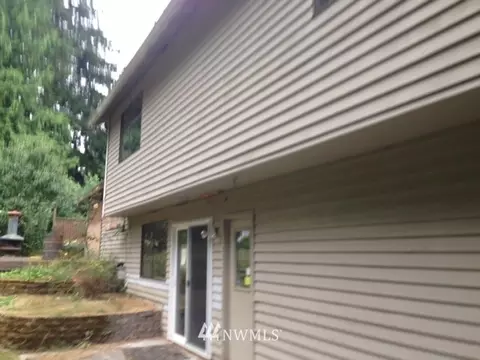 10610 10th Dr SE, Everett, WA 98208 photo 2