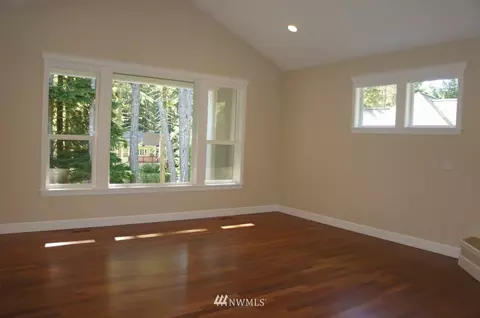 581 E Vine Maple Ln, Union, WA 98592 photo 4