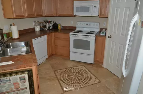 2412 193rd St E, Spanaway, WA 98387 photo 2
