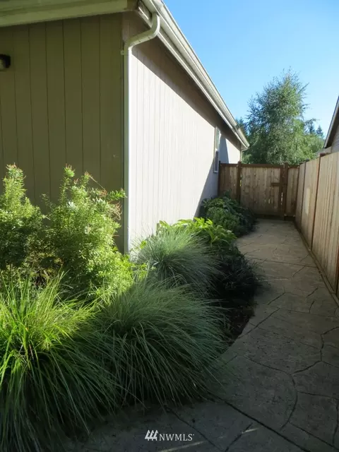 1208 Devon Loop NE, Olympia, WA 98506 photo 23