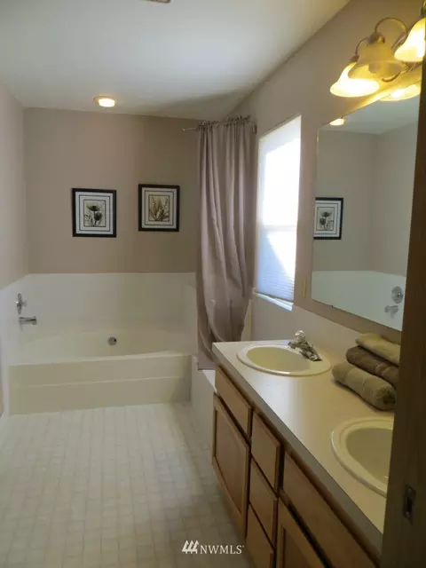 1208 Devon Loop NE, Olympia, WA 98506 photo 13