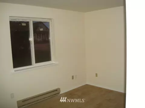 406 E Locust St, Centralia, WA 98531 photo 8