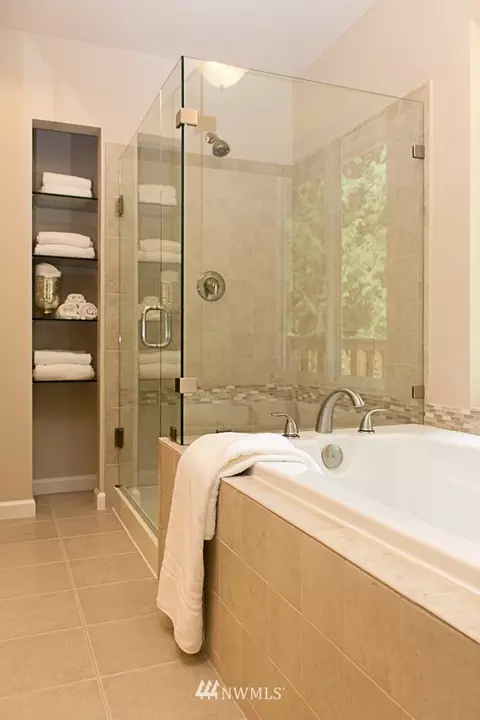 1401 243rd Pl SE, Bothell, WA 98021 photo 4