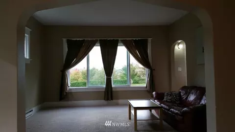 909 Pine St, Everett, WA 98201 photo 3