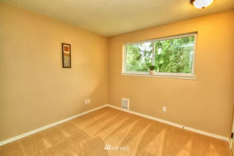 17218 Spanaway Ln E, Spanaway, WA 98387 photo 7