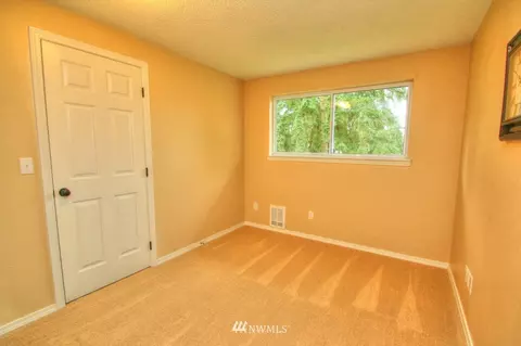 17218 Spanaway Ln E, Spanaway, WA 98387 photo 8