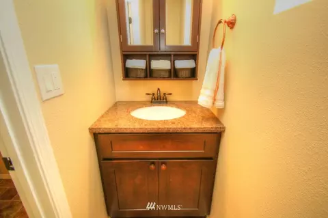 17218 Spanaway Ln E, Spanaway, WA 98387 photo 10