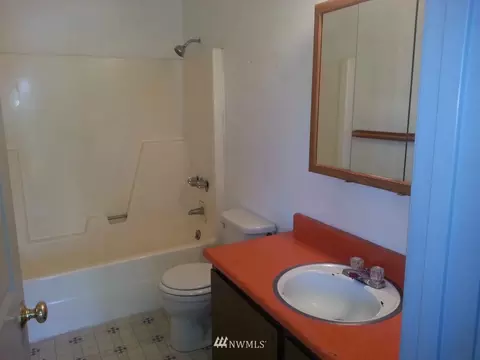 2137 Cole St, Enumclaw, WA 98022 photo 5