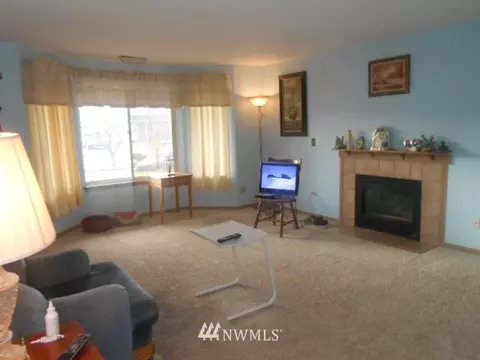 201 Whitley St NW, Orting, WA 98360 photo 2