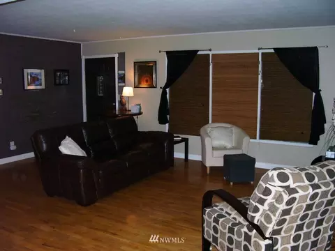 925 E Juniper, Othello, WA 99344 photo 2