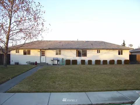 1336 E Pine St, Othello, WA 99344 photo 2