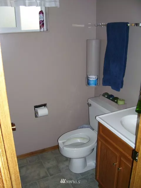 1336 E Pine St, Othello, WA 99344 photo 9