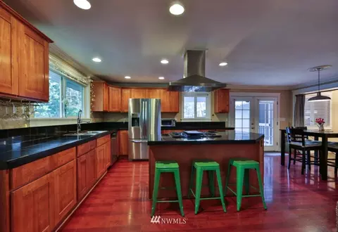 21029 W Richmond Rd, Bothell, WA 98021 photo 3