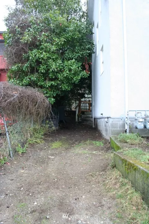 1414 E Spring St, Seattle, WA 98104 photo 10