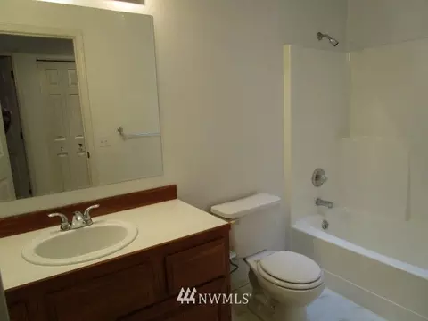 14421 143rd St E, Orting, WA 98360 photo 8