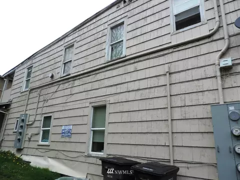 724 E Marine View Dr, Everett, WA 98201 photo 3
