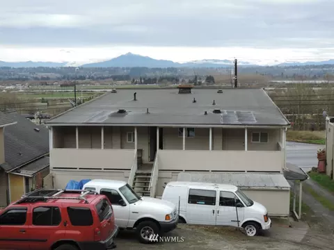724 E Marine View Dr, Everett, WA 98201 photo 6