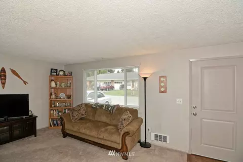 6301 Olympic Dr, Everett, WA 98203 photo 7