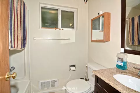 6301 Olympic Dr, Everett, WA 98203 photo 8
