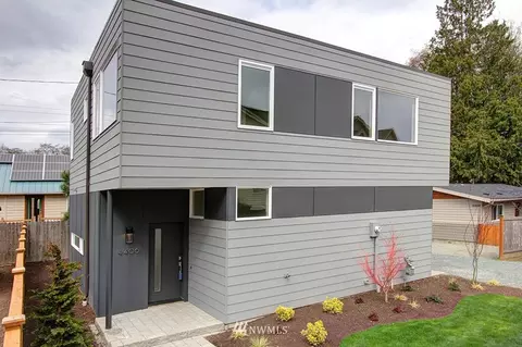 4406 Brygger Dr W, Seattle, WA 98199 photo 1