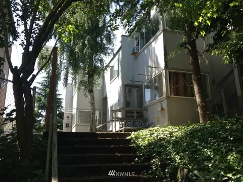 1815 E Thomas, Seattle, WA 98112 photo 1