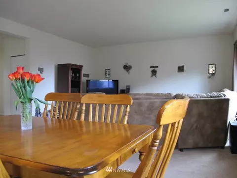 1807 199th St E, Spanaway, WA 98387 photo 4