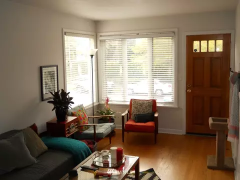 910 E Prospect St, Seattle, WA 98102 photo 3