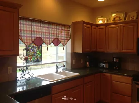 110 Cascadia Loop, Sequim, WA 98382 photo 8