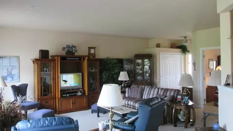 90 Cascadia Loop, Sequim, WA 98382 photo 4