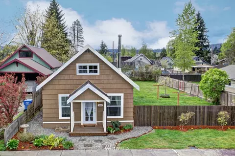 310 Bridge St SE, Orting, WA 98360 photo 2