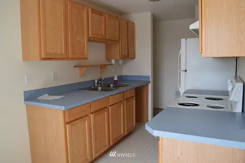 317 E 30th St, Bremerton, WA 98310 photo 7