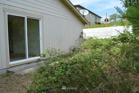 317 E 30th St, Bremerton, WA 98310 photo 4