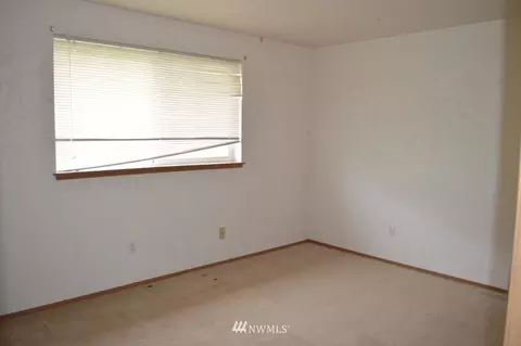 317 E 30th St, Bremerton, WA 98310 photo 14