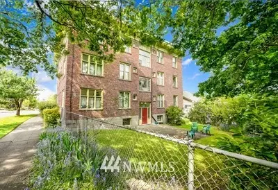 1803 E John St, Seattle, WA 98112 photo 4