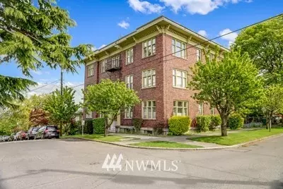 1803 E John St, Seattle, WA 98112 photo 2