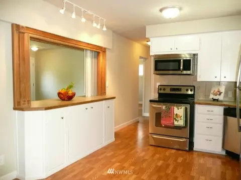 4720 W View Dr, Everett, WA 98203 photo 5