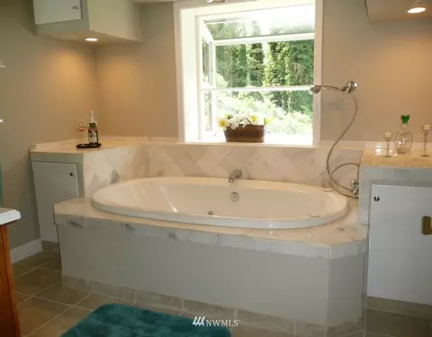 4720 W View Dr, Everett, WA 98203 photo 10