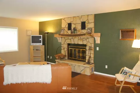 60 Point View Ave, Brinnon, WA 98320 photo 4