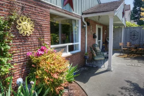 3711 Rockefeller Ave, Everett, WA 98201 photo 2