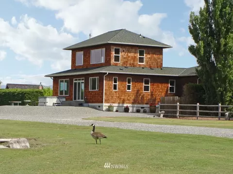 1352 Three Crabs Rd, Sequim, WA 98382 photo 2