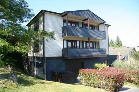 2606 E Thomas St, Seattle, WA 98112 photo 2