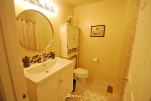204 186th St E, Spanaway, WA 98387 photo 7