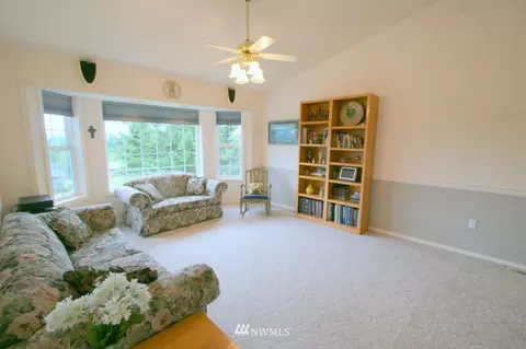 119 Riverview Dr, Chehalis, WA 98532 photo 2