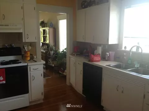 1608 10th St, Everett, WA 98201 photo 4