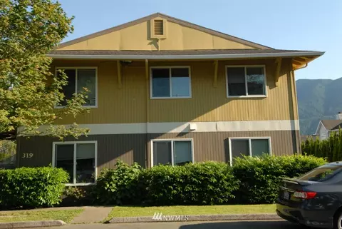 319 E Park St, North Bend, WA 98045 photo 1
