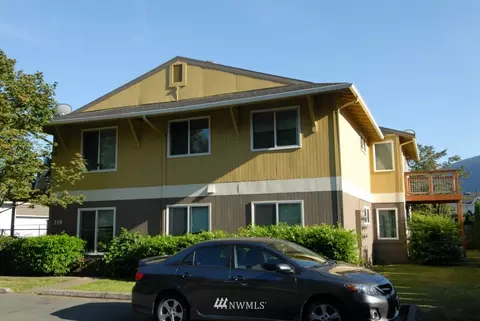 319 E Park St, North Bend, WA 98045 photo 2