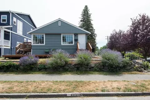 703 N 77th St, Seattle, WA 98103 photo 2