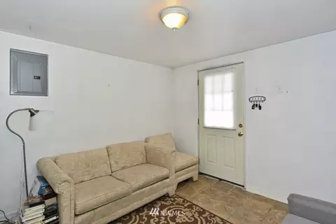 703 N 77th St, Seattle, WA 98103 photo 20